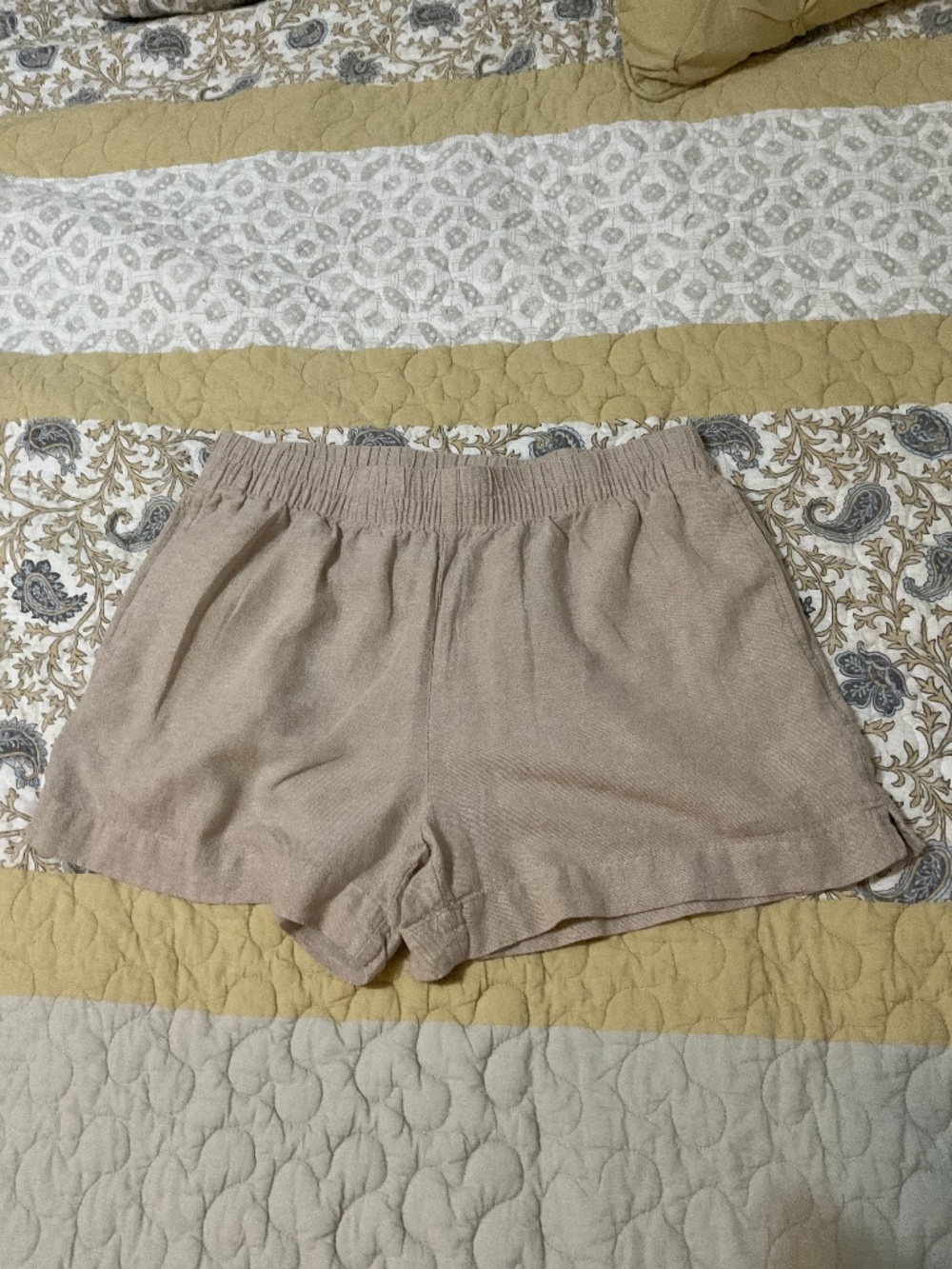 Old Navy tan flax linen shorts